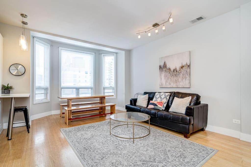 Cozy Beautiful Downtown Unit Chi In Prime River North Location Near Mag Mile - 2 Chicago Exterior foto