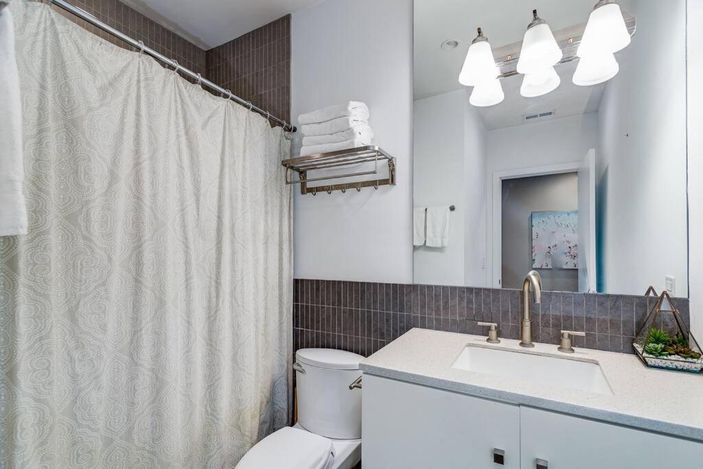 Cozy Beautiful Downtown Unit Chi In Prime River North Location Near Mag Mile - 2 Chicago Exterior foto